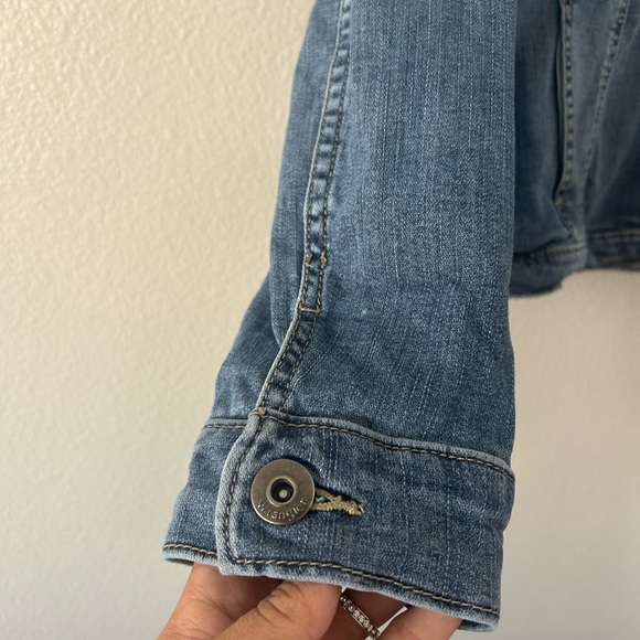 XL Wrangler Women's Classic Blue Jean Jacket - Picture 7 of 11